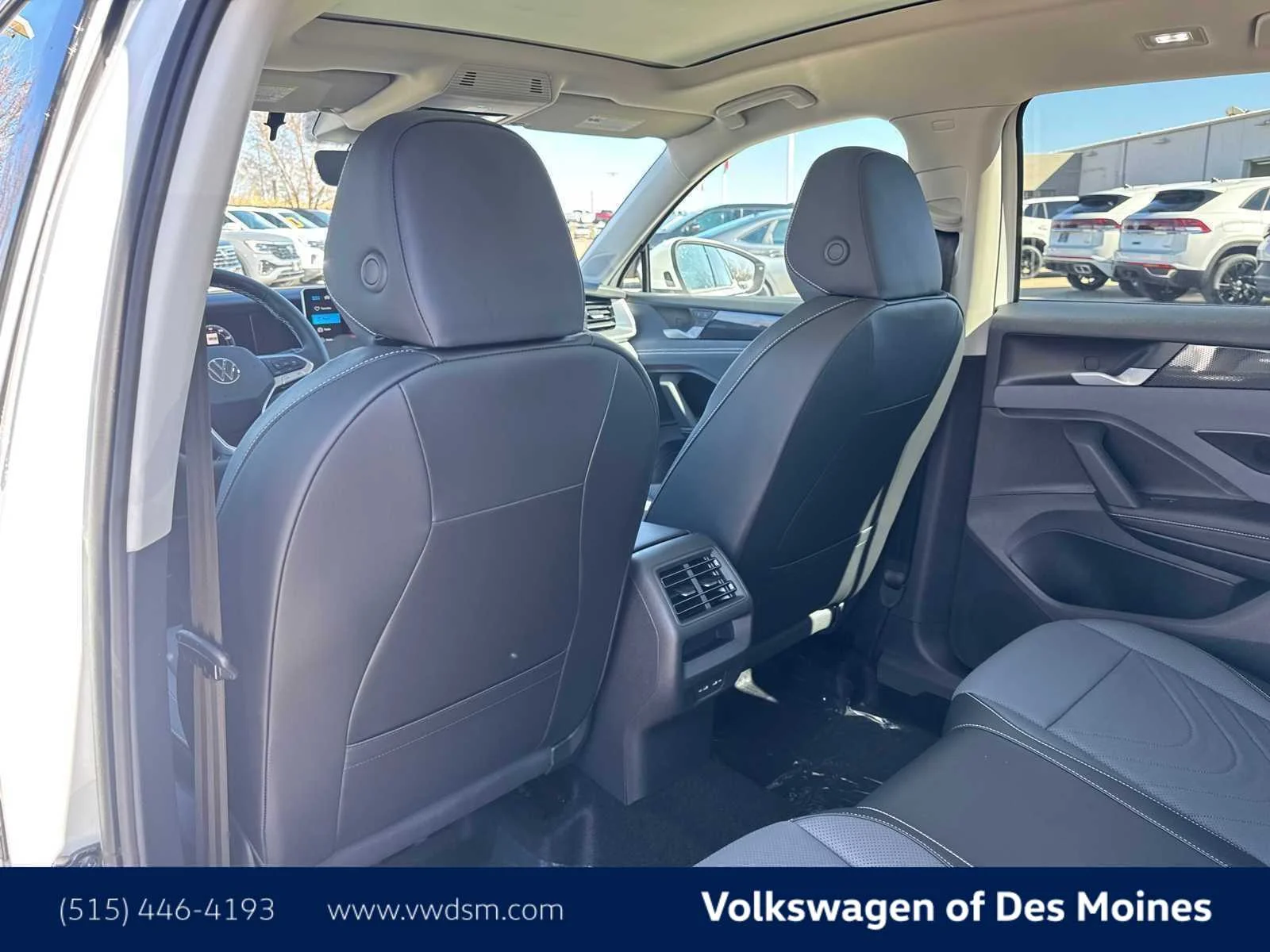 New 2026 Pure White Volkswagen SE image 13