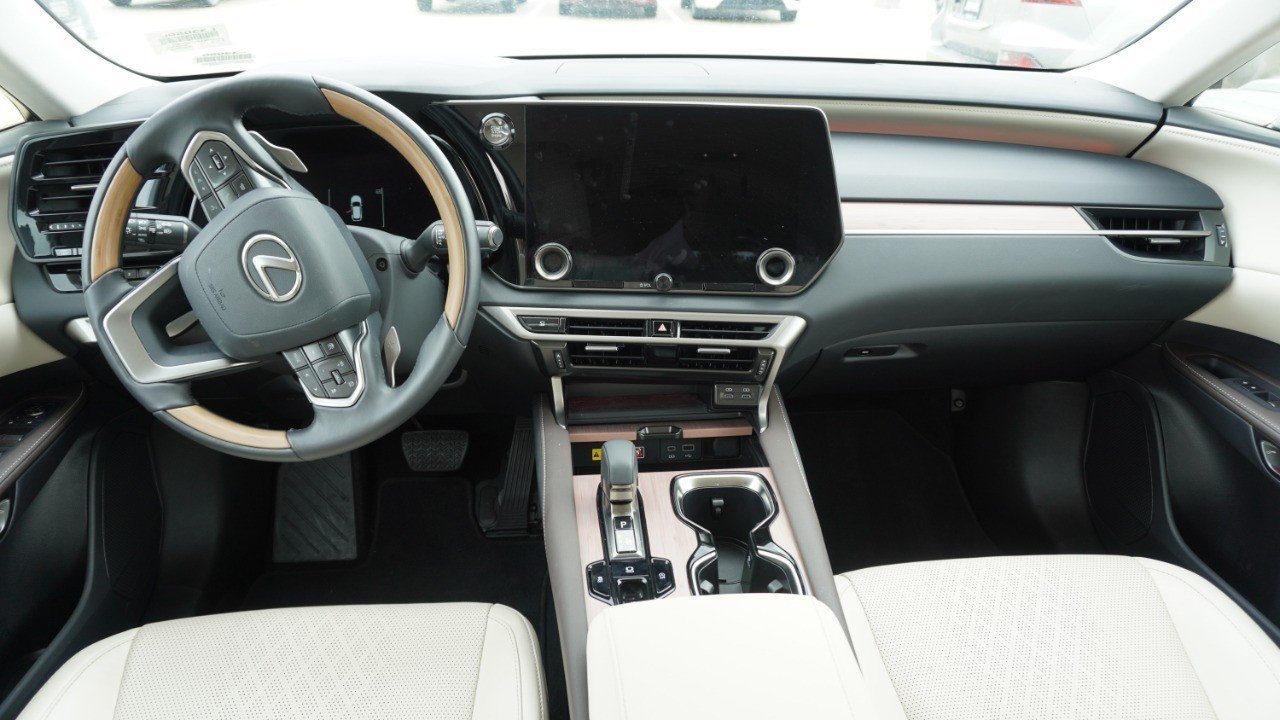 Used 2026 Silver Lexus RX 350 Premium image 11