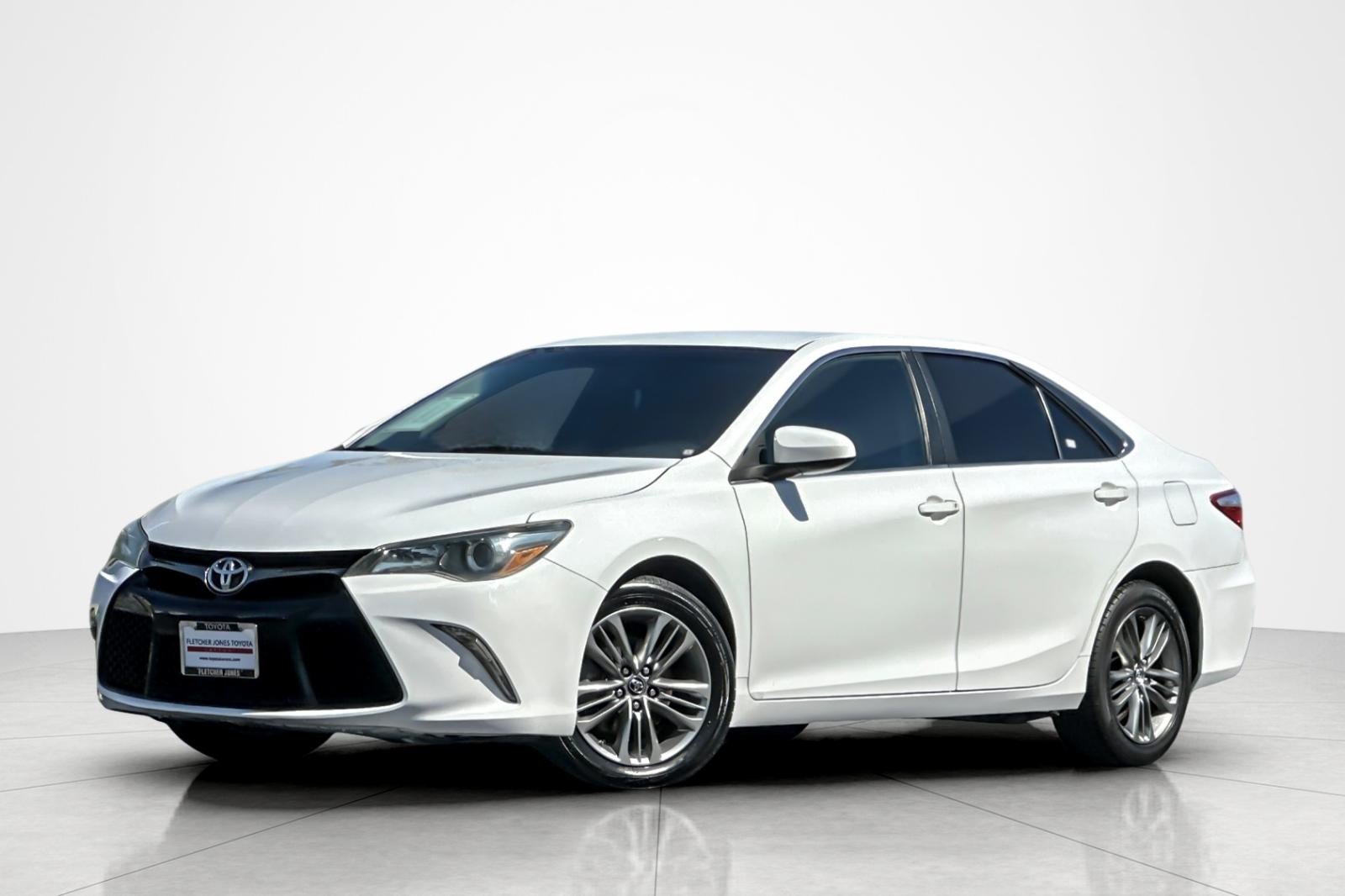 Certified Used 2016 Super White Toyota SE image 1