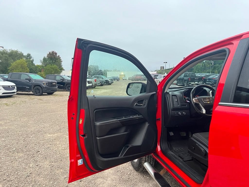 Used 2016 CARDINAL RED GMC 4WD SLE image 12