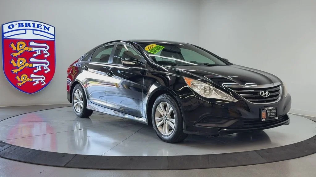 Used 2014 Phantom Black Metallic Hyundai GLS image 2