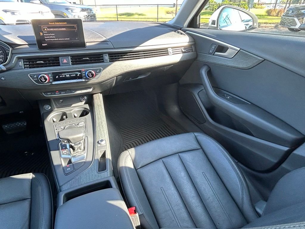 Used 2019  Audi 2.0T Premium image 11