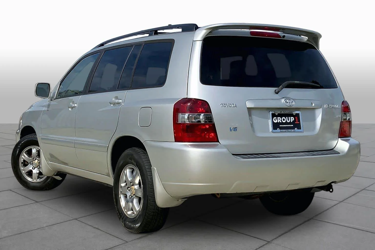Used 2007 Millenium Silver Metallic Toyota  image 11