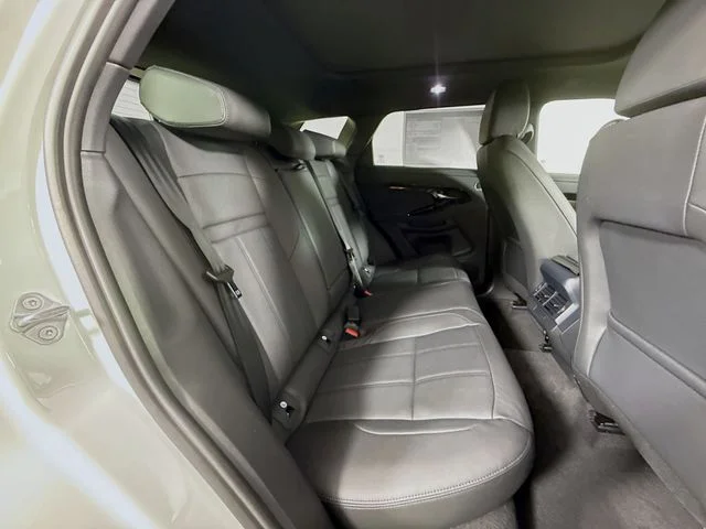 New 2026 Fuji White Land Rover Dynamic SE image 29