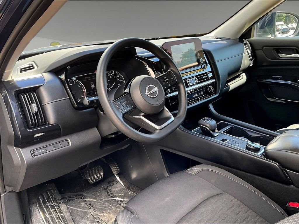 Used 2022 Blue Nissan S image 11