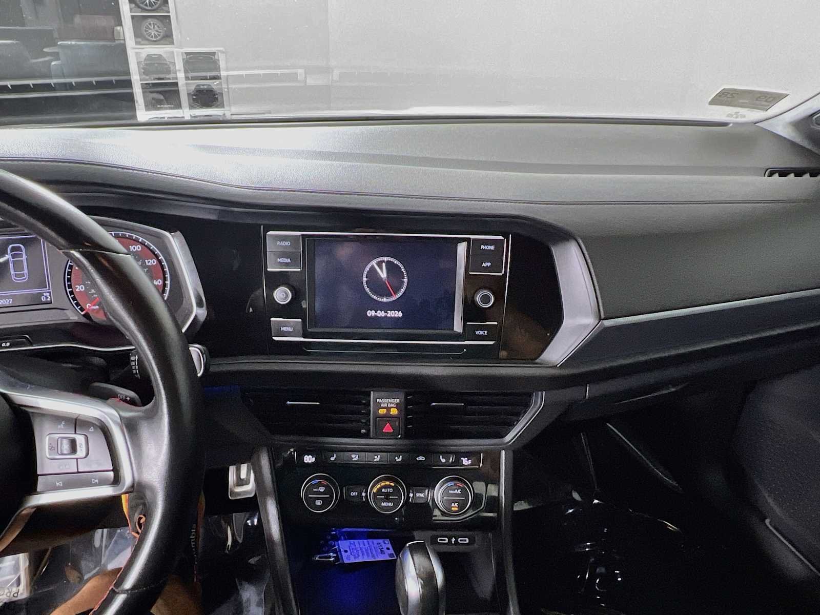 Used 2020 Pure White Volkswagen S image 13