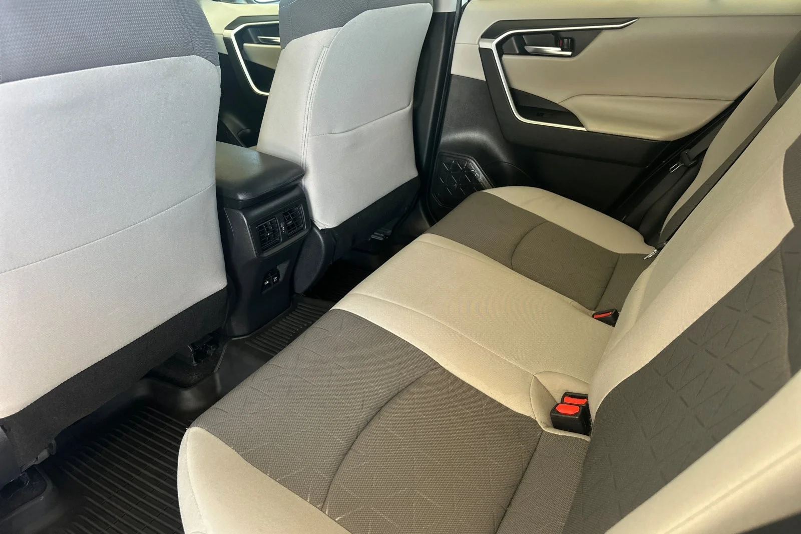 Certified Used 2021 Super White Toyota Hybrid XLE image 11
