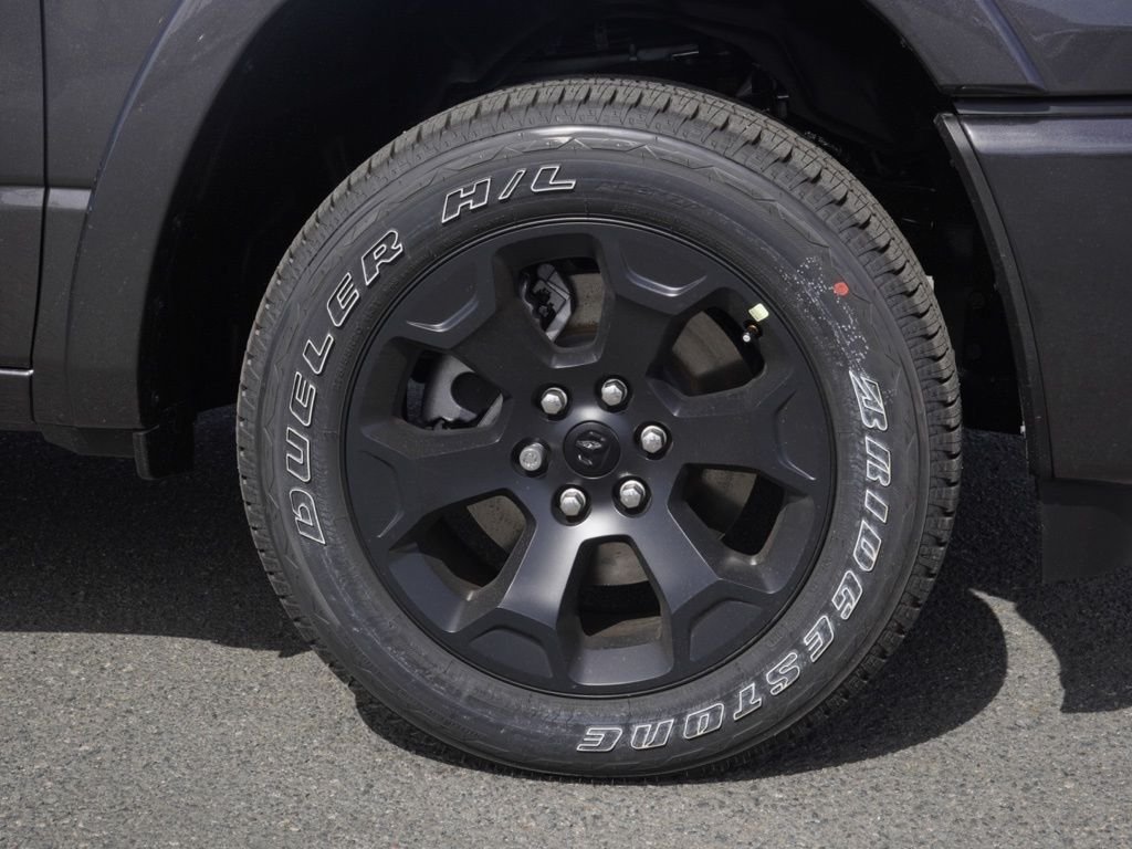 New 2026 Granite Crystal Metallic Clear-Coat Exterior Paint RAM Big Horn Night Edition image 9