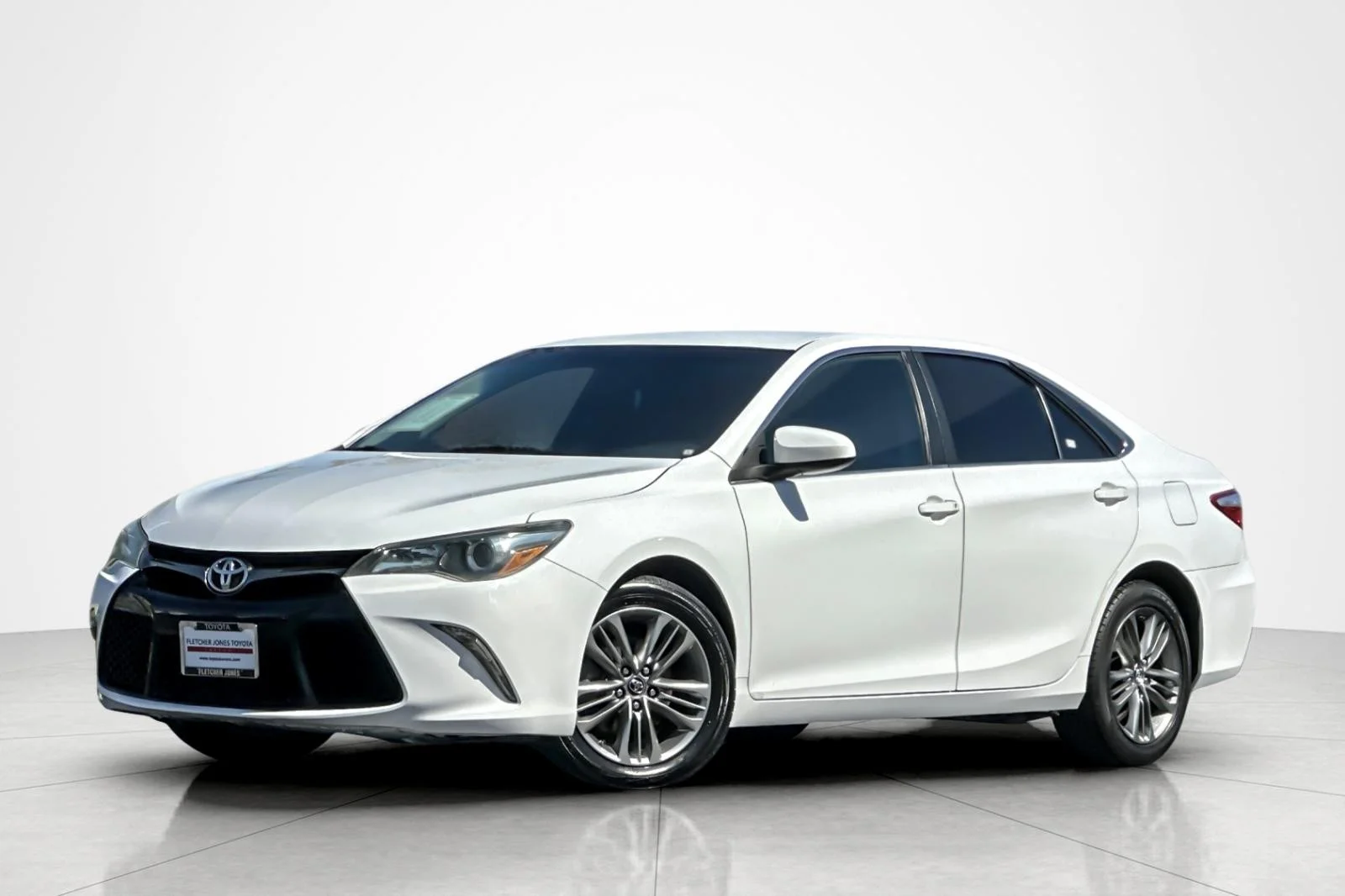 Certified Used 2016 Super White Toyota SE image 1
