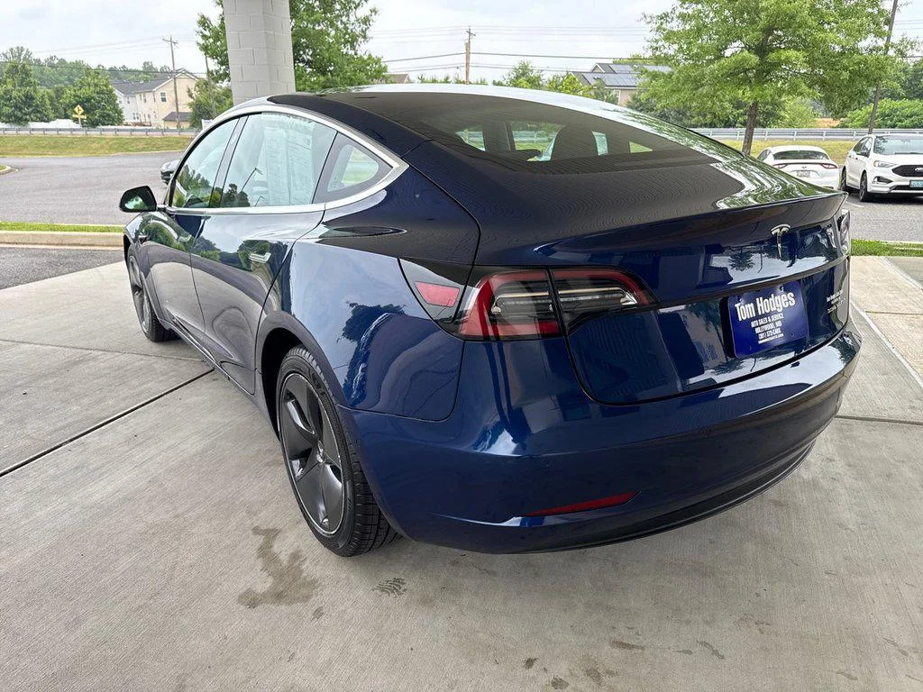 Used 2018 Deep Blue Metallic Tesla Long Range image 6