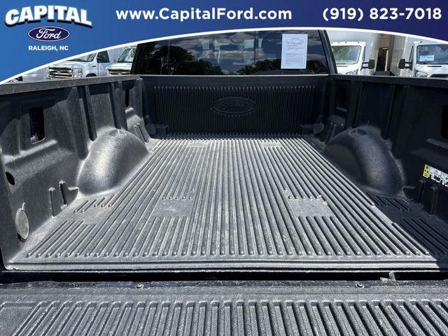 Used 2020 Black Ford XLT image 16