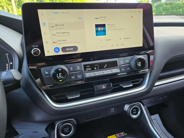 Used 2025 Silver Toyota XLE image 24