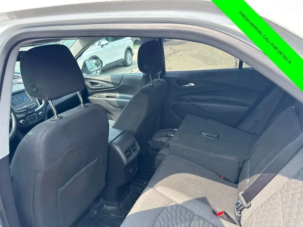Used 2018 Summit White Chevrolet LT image 10