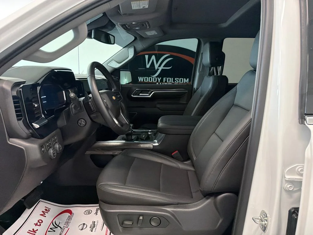 Used 2026 White Chevrolet LTZ image 9