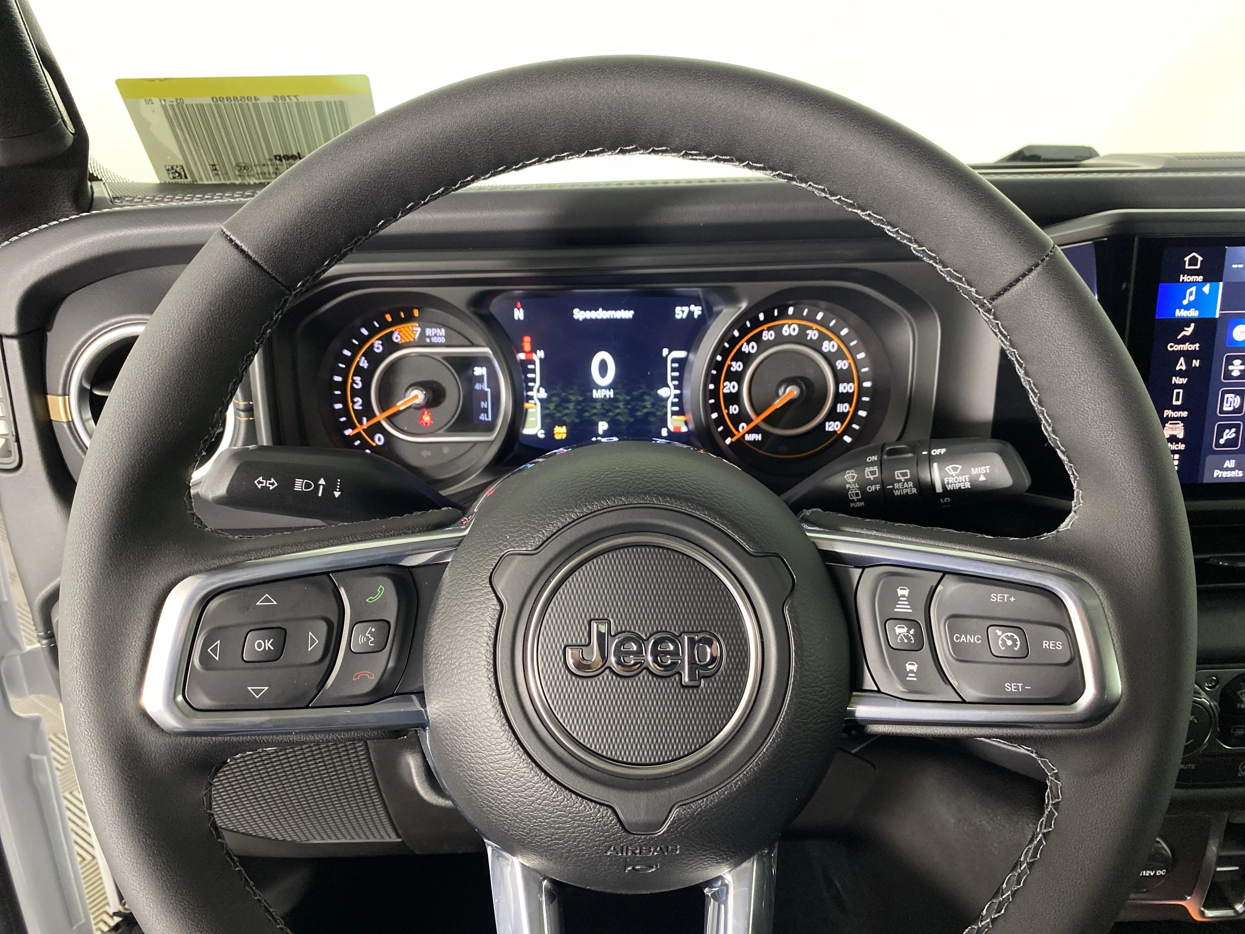 New 2026 Bright White Clear-Coat Exterior Paint Jeep Sahara image 19
