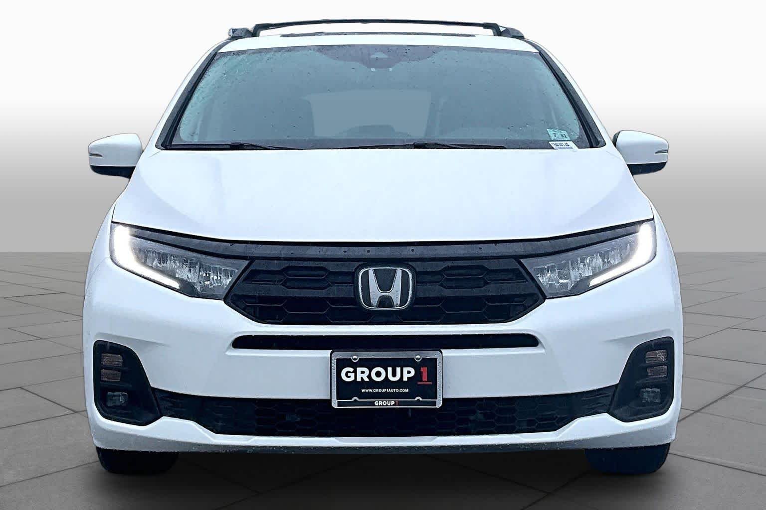 2026 Honda Odyssey Touring - Photo 4