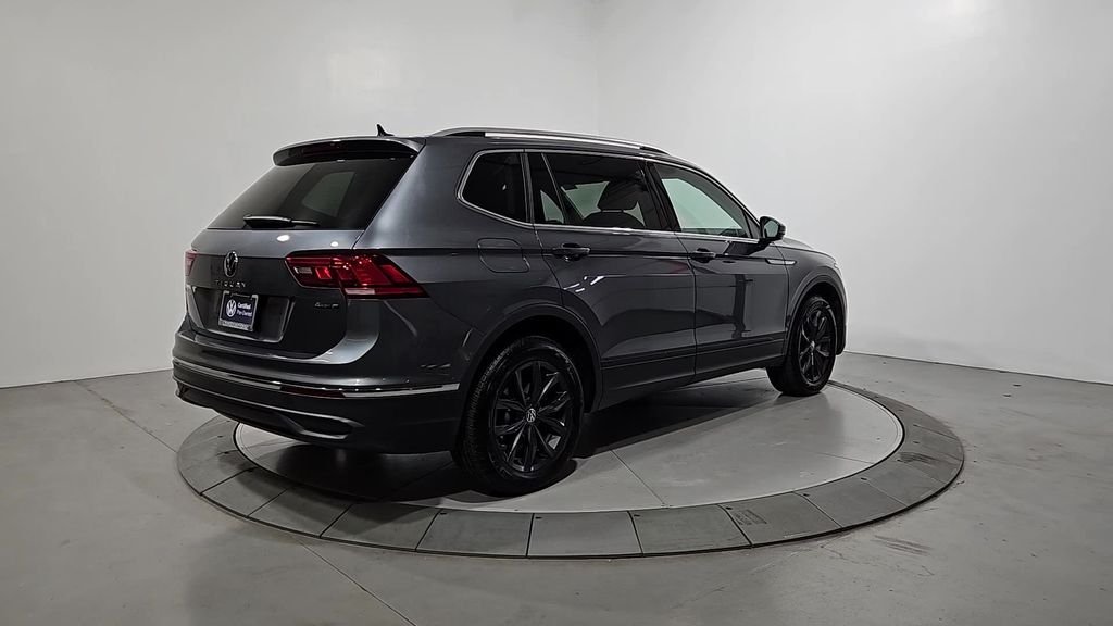 2024 Volkswagen Tiguan SE Wolfsburg Edition photo 3