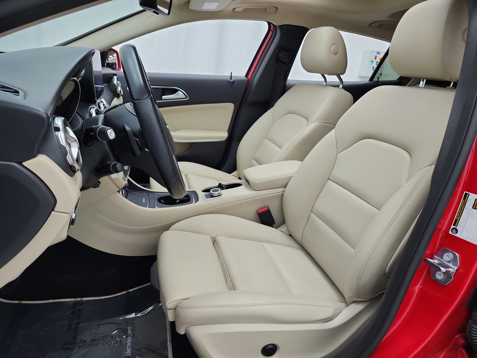 Used 2019 Jupiter Red Mercedes-Benz GLA 250 SUV image 13