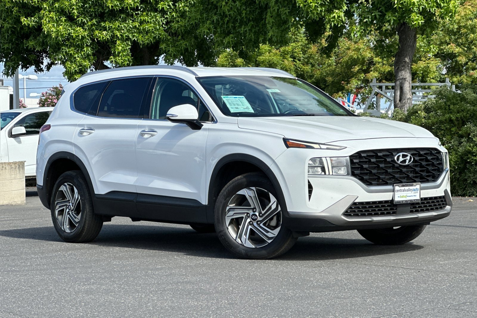 Certified Used 2023 Serenity White Pearl Hyundai SEL image 2