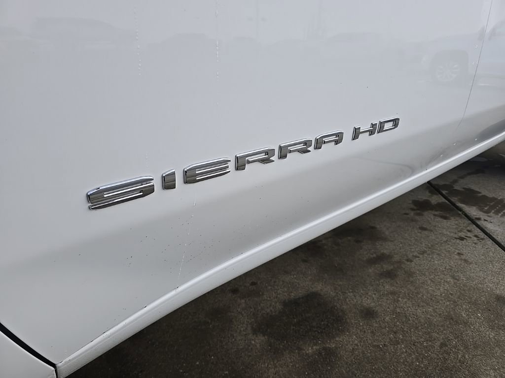 Used 2025 Summit White GMC SLT image 35