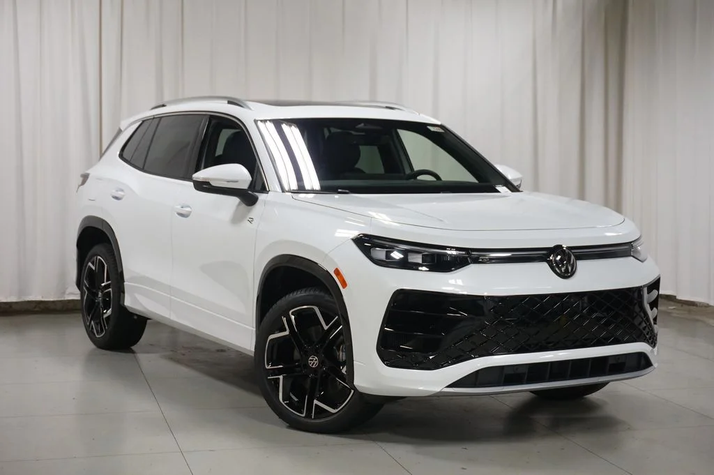 New 2026 Opal White Volkswagen 2.0T SEL R-Line Turbo image 3