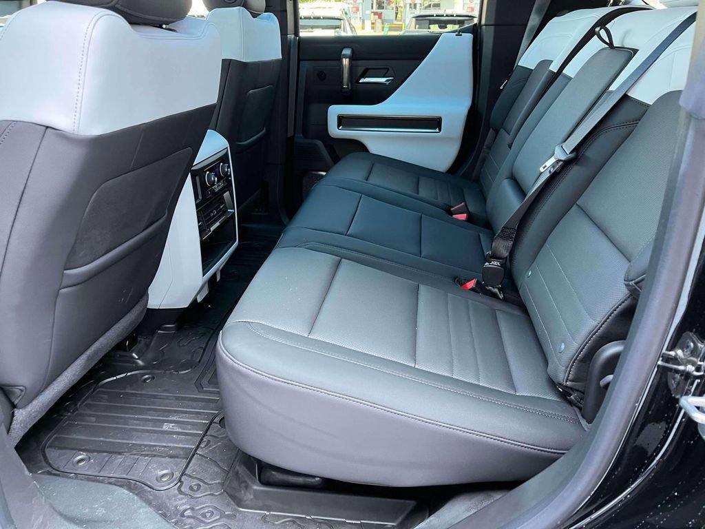 2024 GMC HUMMER EV 2X - Photo 16