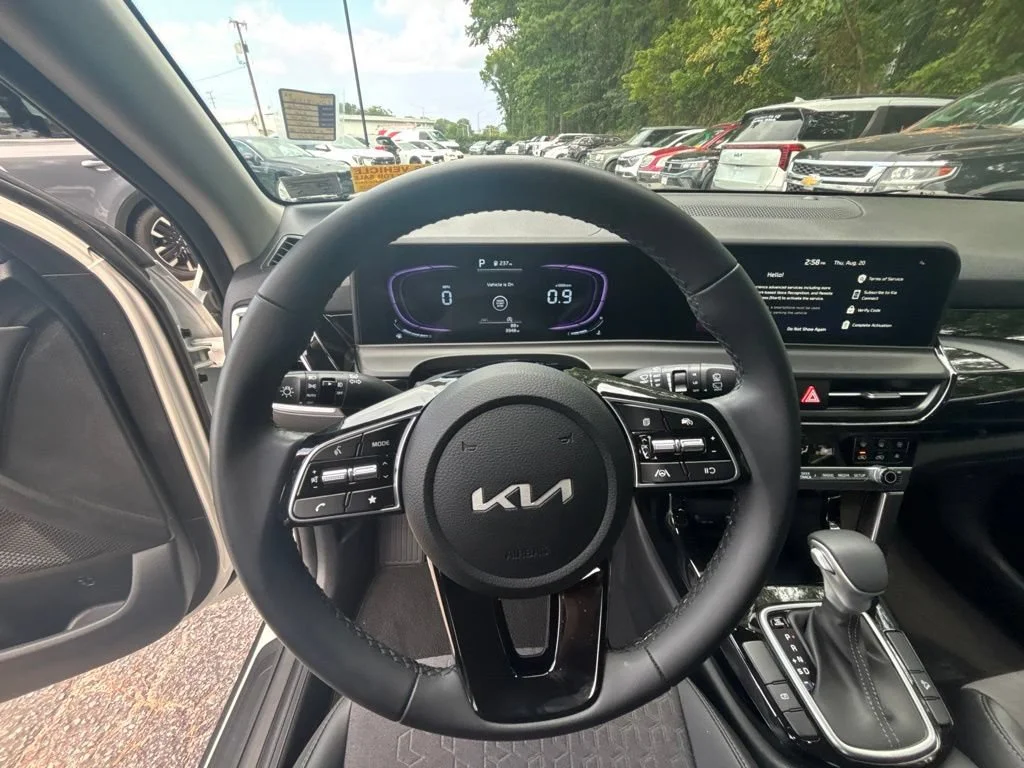 Used 2026 White Kia S image 13