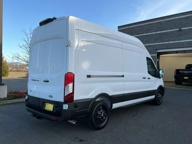 New 2026 Oxford White Ford Base image 4