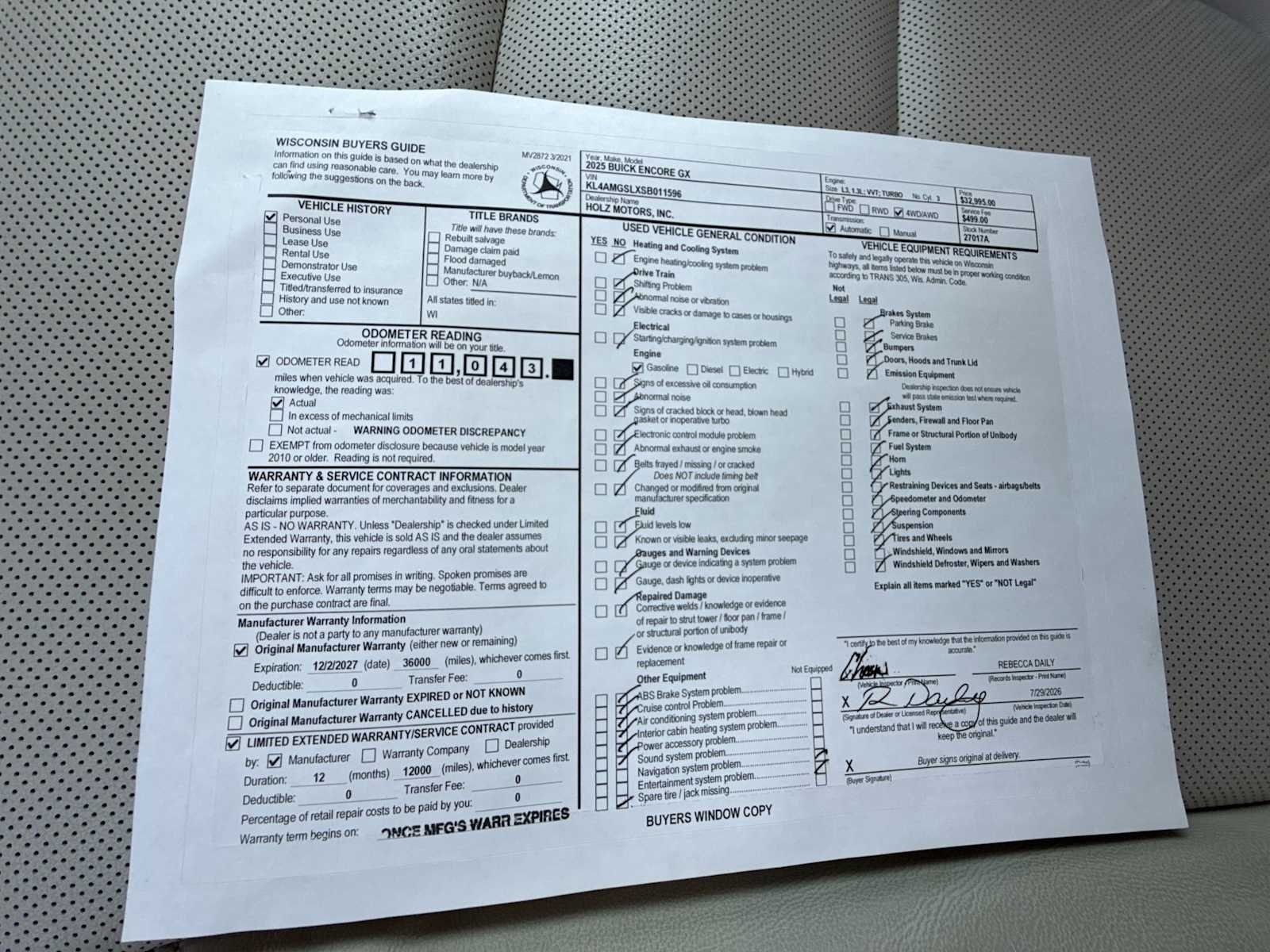 Certified Used 2025 White Frost Tricoat Buick Avenir image 30