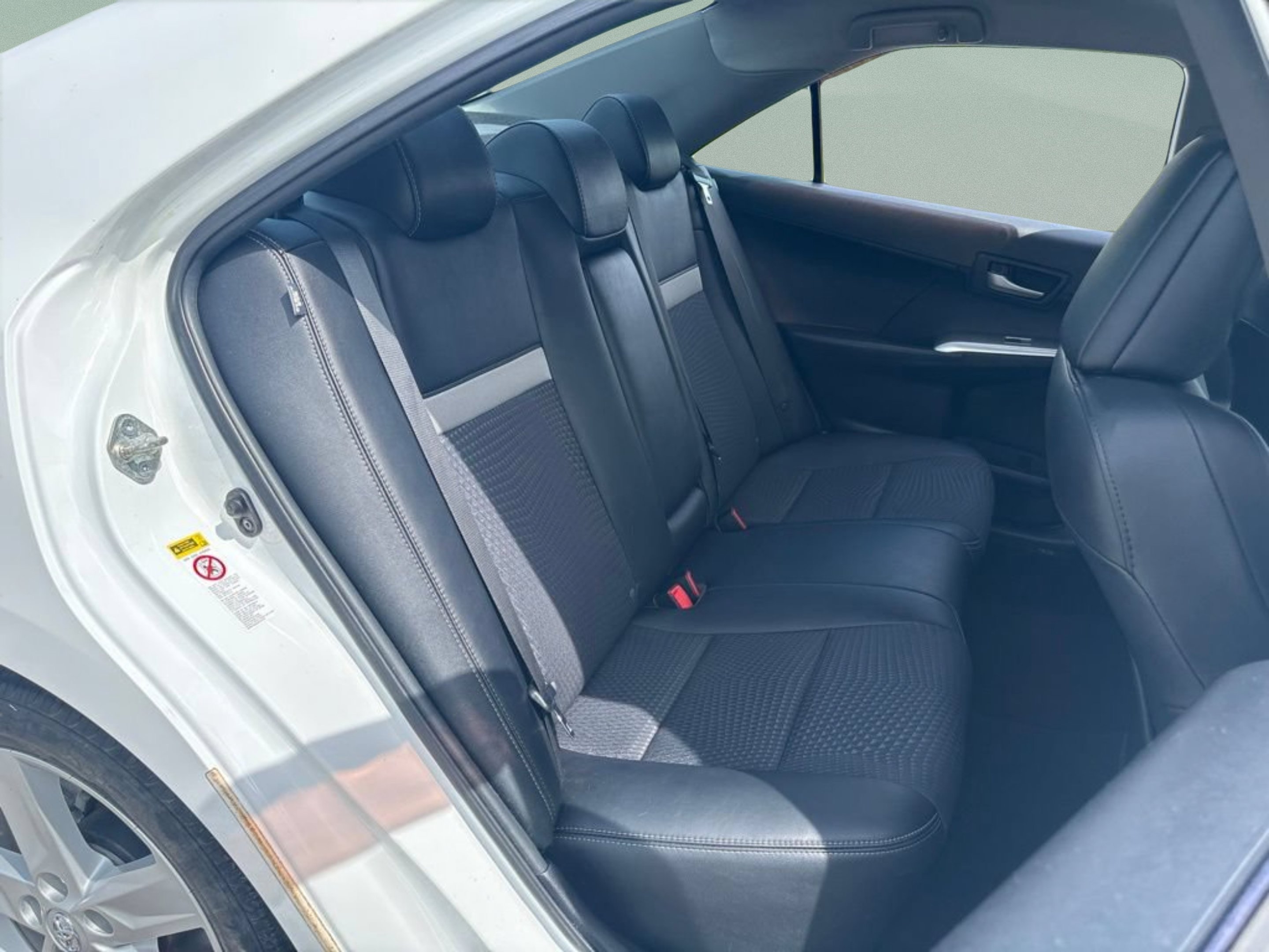 Used 2014 Super White Toyota SE image 22