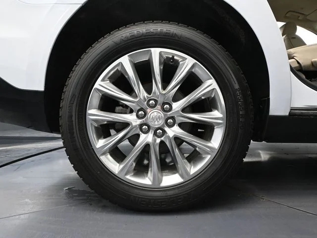 Used 2019 White Buick Essence image 14