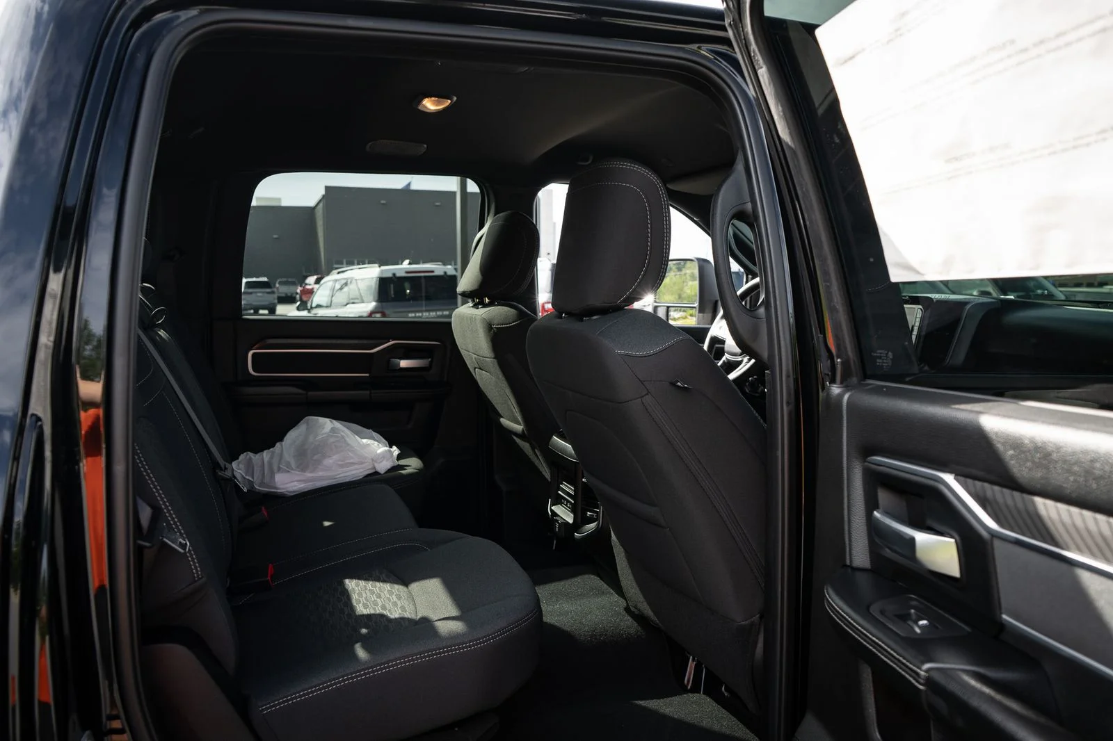 New 2026 Diamond Black Crystal Pearl-Coat Exterior Paint RAM Big Horn image 19