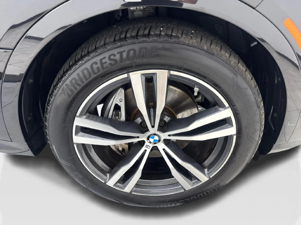 Used 2023 Black BMW xDrive40i image 90