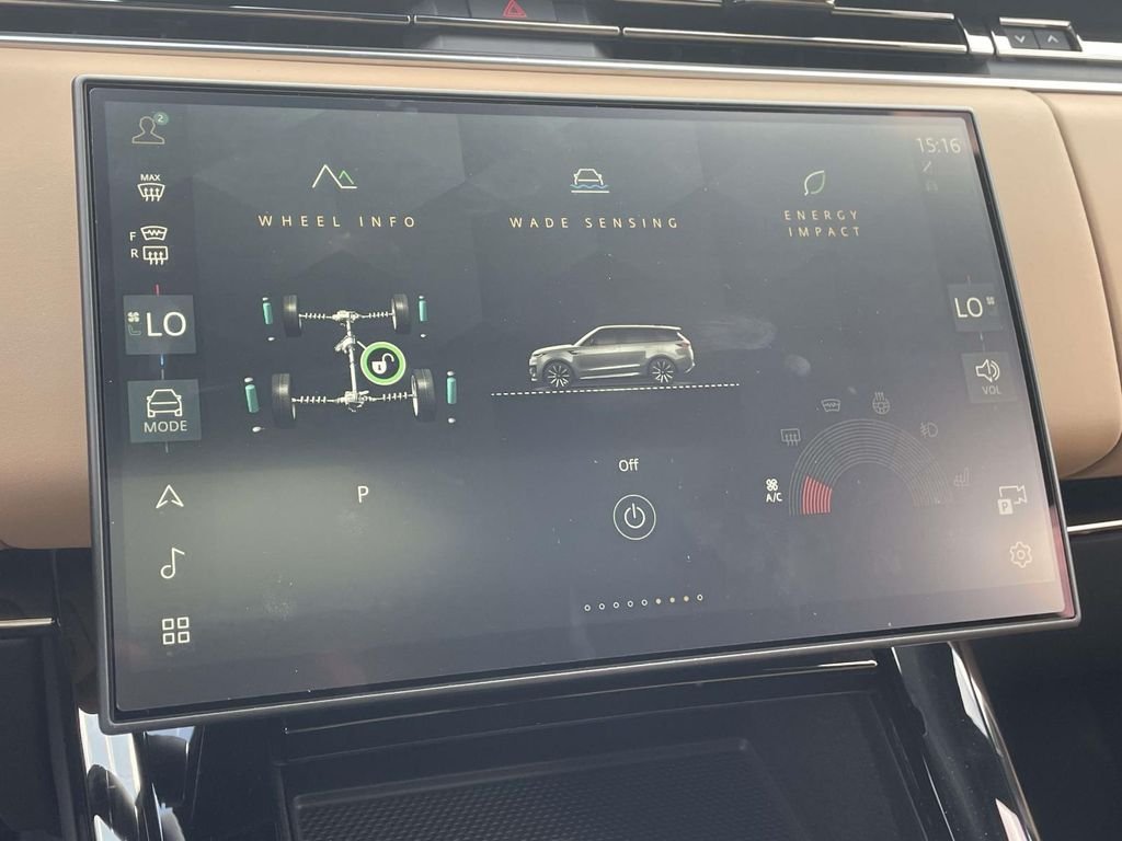 New 2026 Santorini Black Land Rover Dynamic SE image 24