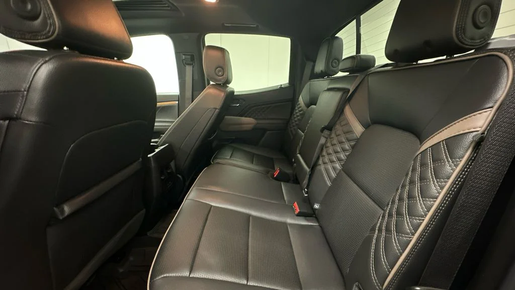 Used 2024 White GMC Denali image 10