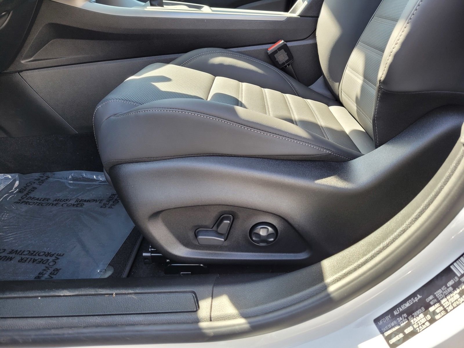 2025 Alfa Romeo Tonale Base - Photo 11