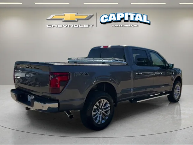 Used 2024 Gray Ford XLT image 5