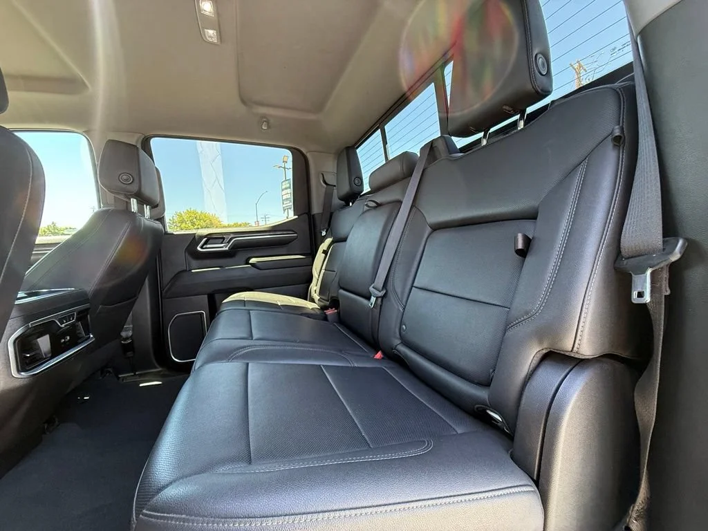 Used 2022 Summit White Chevrolet LTZ image 37