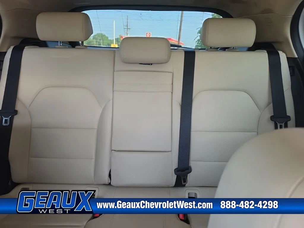 Used 2019 White Mercedes-Benz GLA 250 image 28