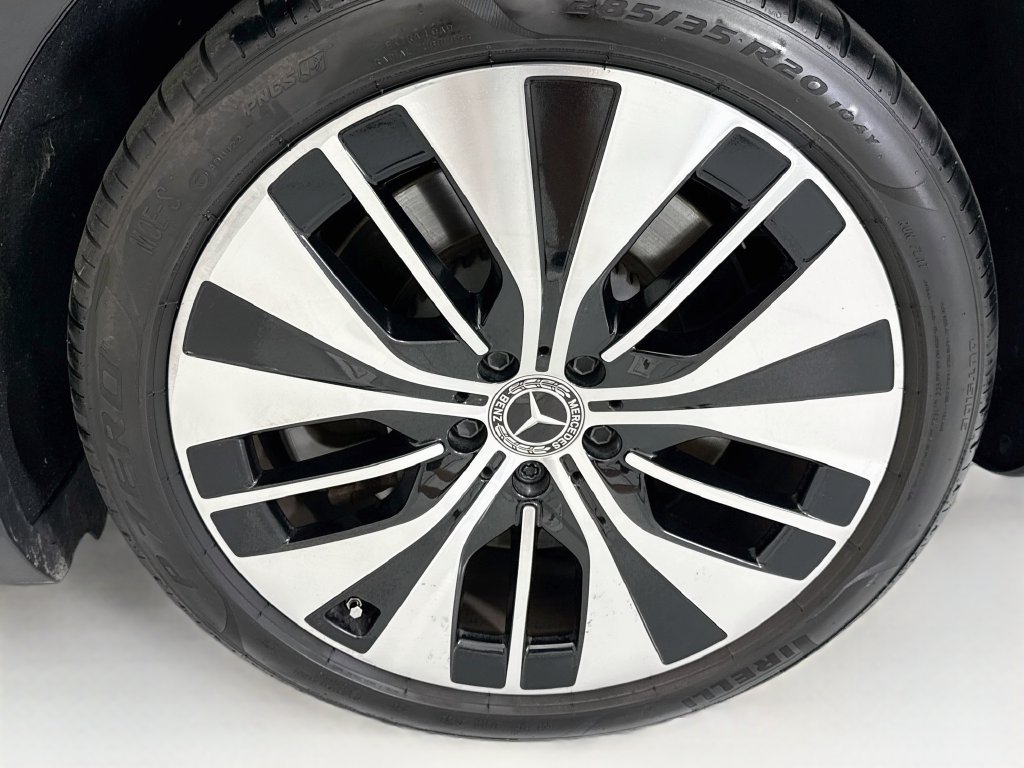 Certified Used 2023 Black Mercedes-Benz 500 Sedan image 29