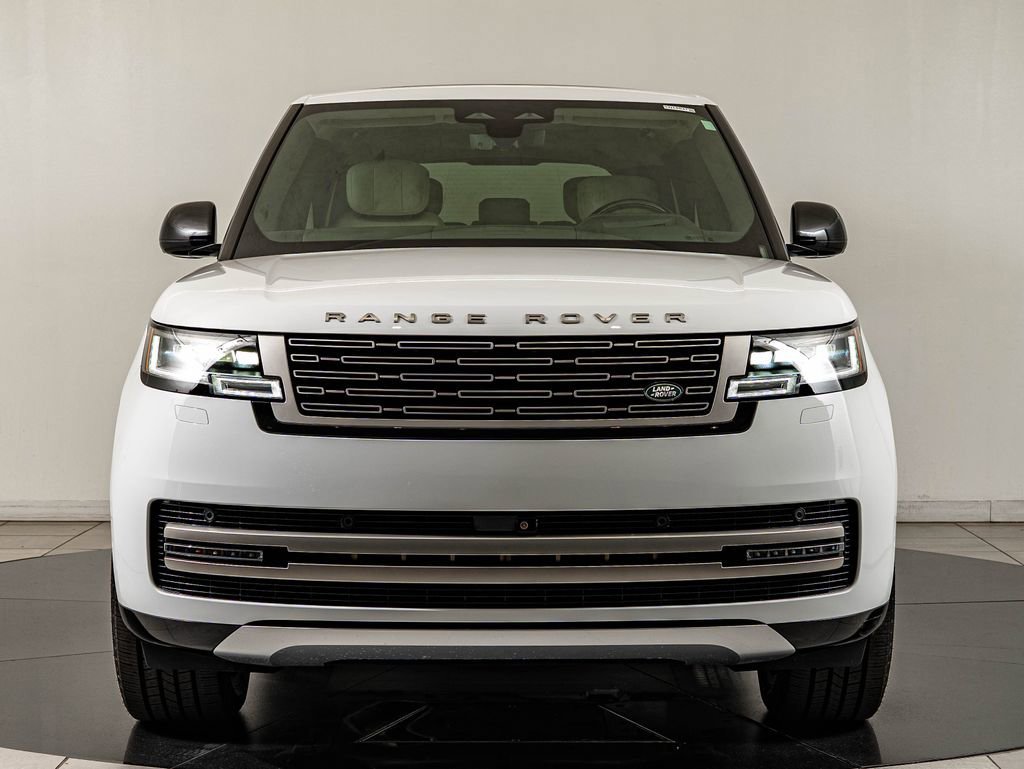 Used 2025 Fuji White Land Rover Autobiography image 2