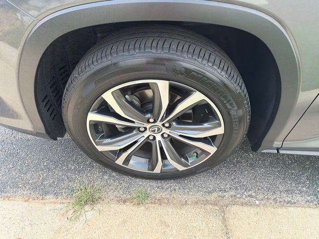 Used 2019 Gray Lexus 350 image 5