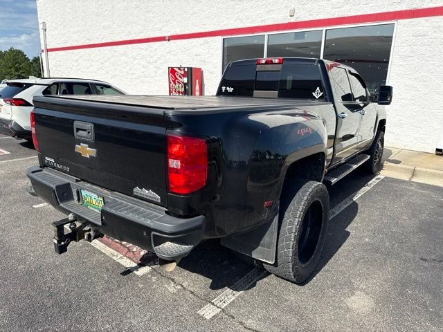 Used 2019 Black Chevrolet High Country image 4