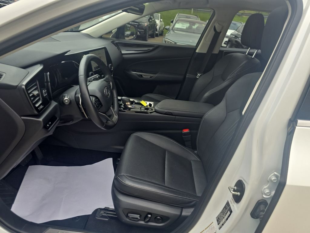 Used 2024 White Lexus 350 Base image 16