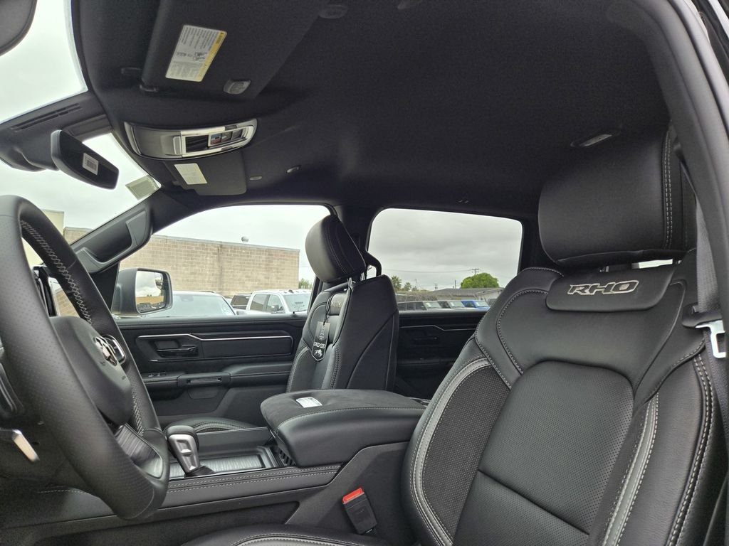 New 2026 Diamond Black Crystal Pearl-Coat Exterior Paint RAM RHO image 10