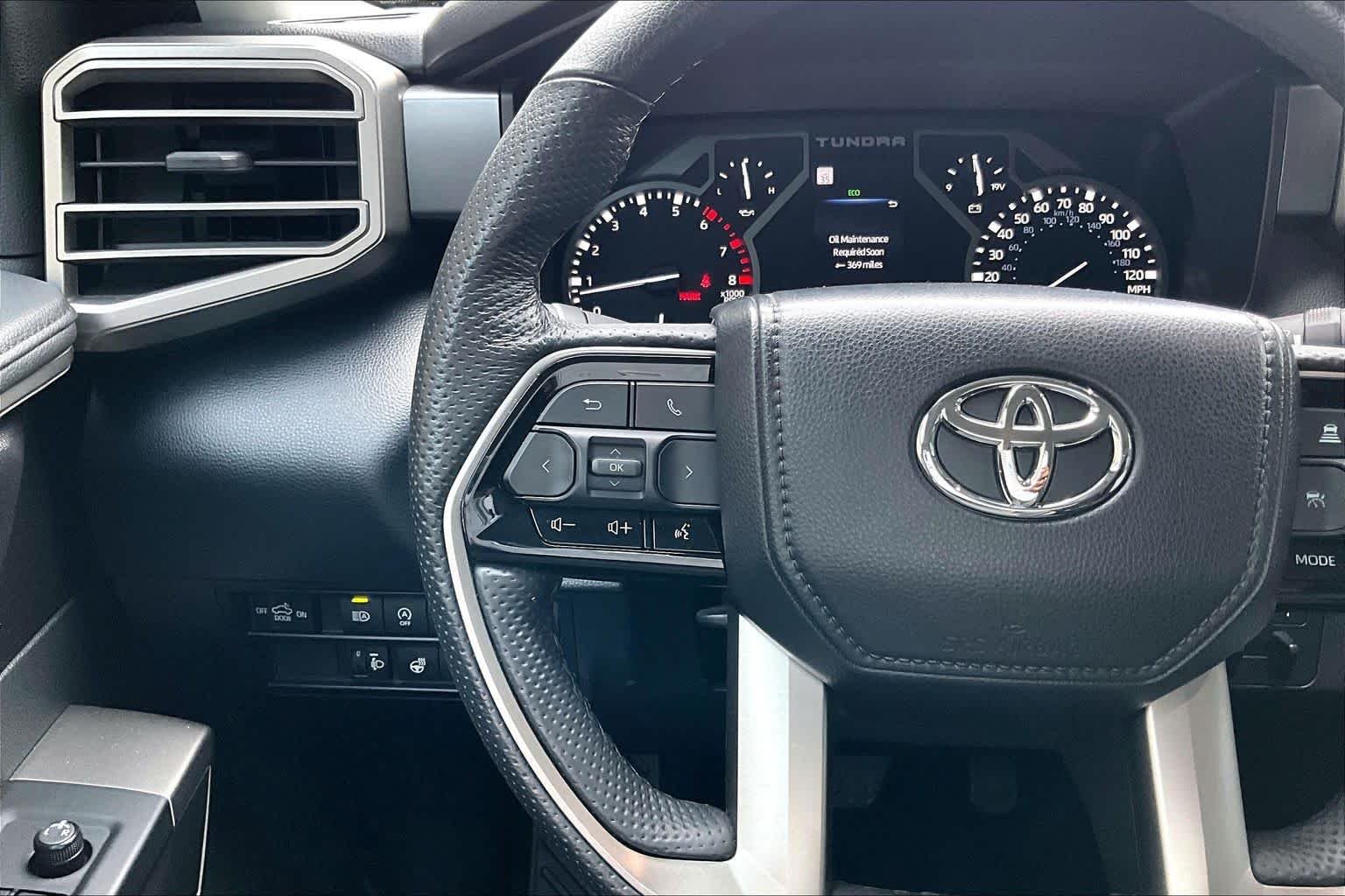 Used 2024 Ice Cap Toyota SR5 image 24