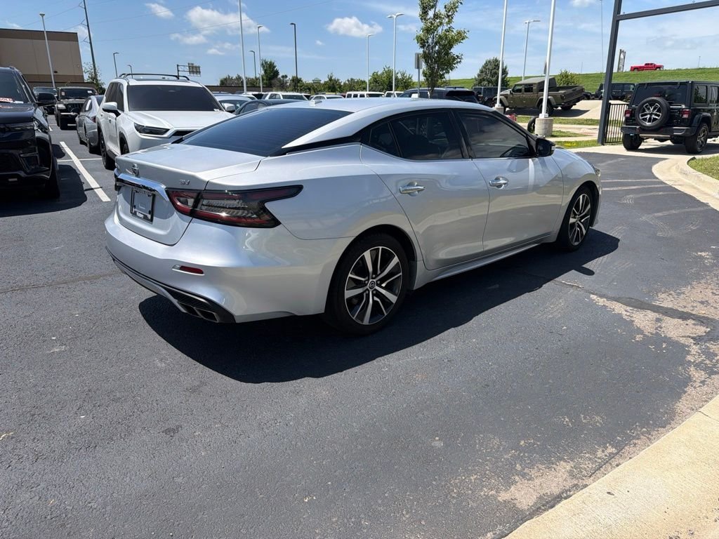 Used 2019 Silver Nissan 3.5 SV image 7