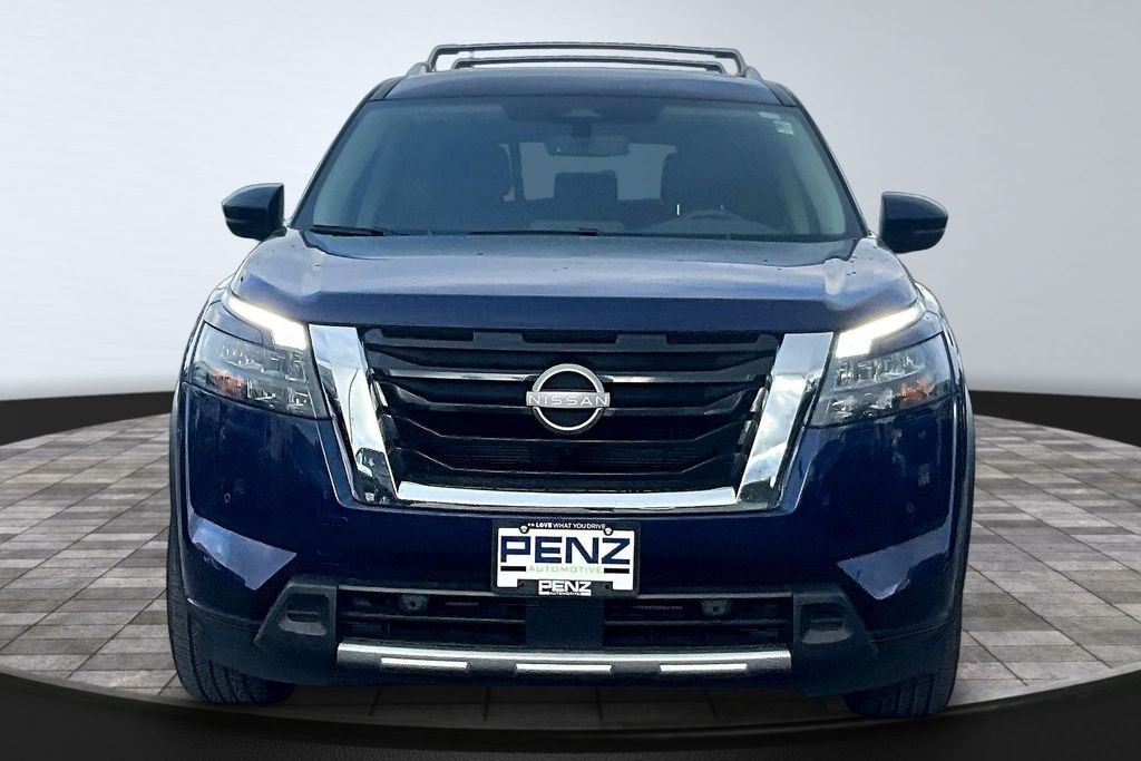 Used 2025 Blue Nissan SL image 2