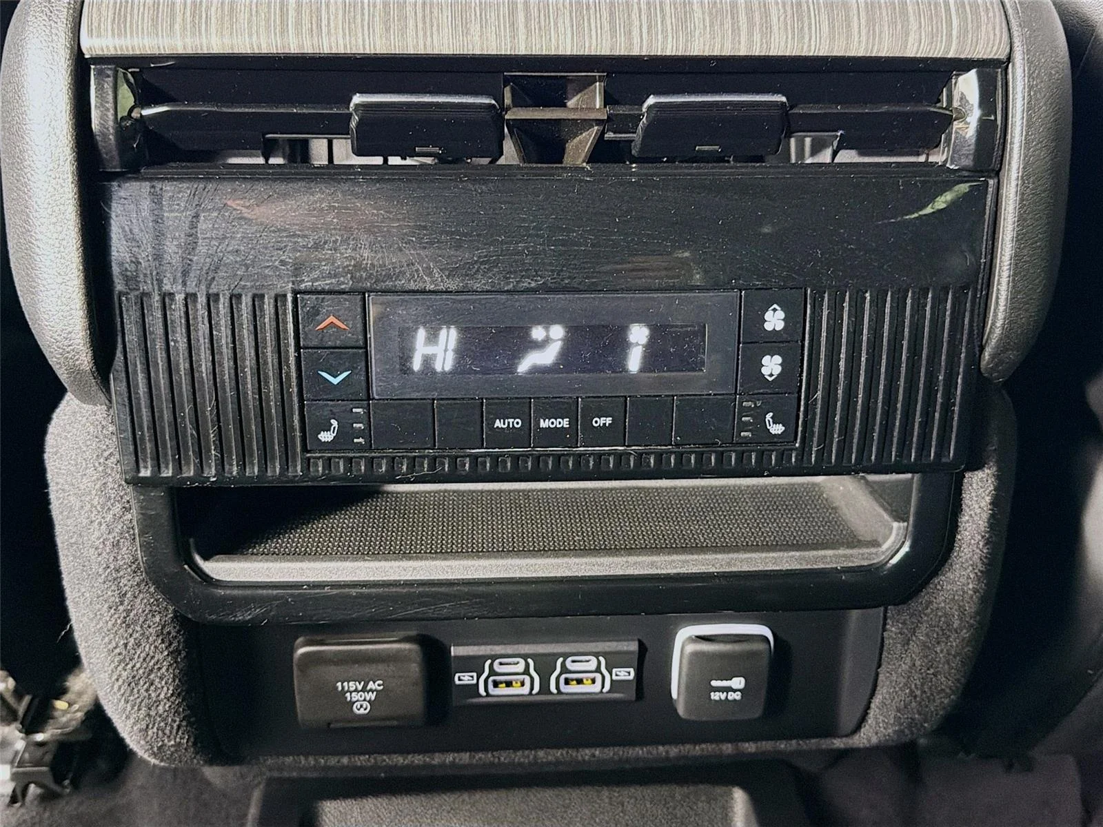2024 Jeep Wagoneer Series III - Photo 24