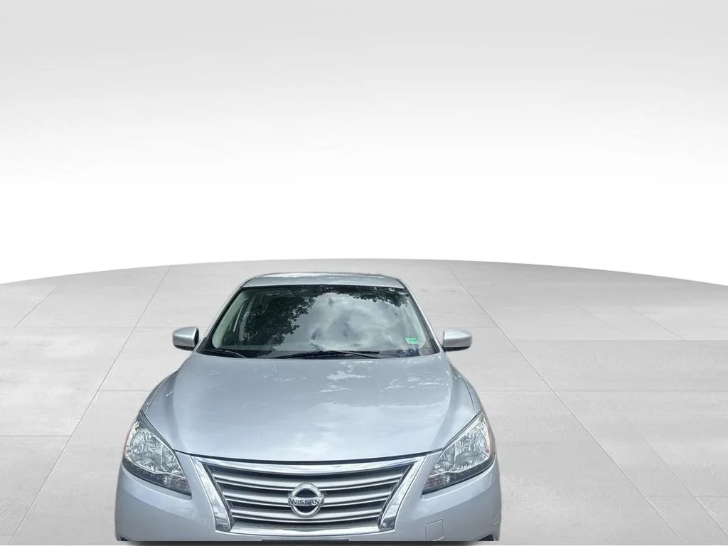 Used 2015 Silver Nissan S image 3